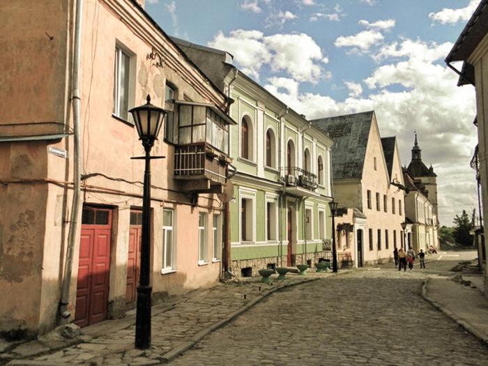 N O C T U R N E Kamianets-Podilskyi Quarto foto