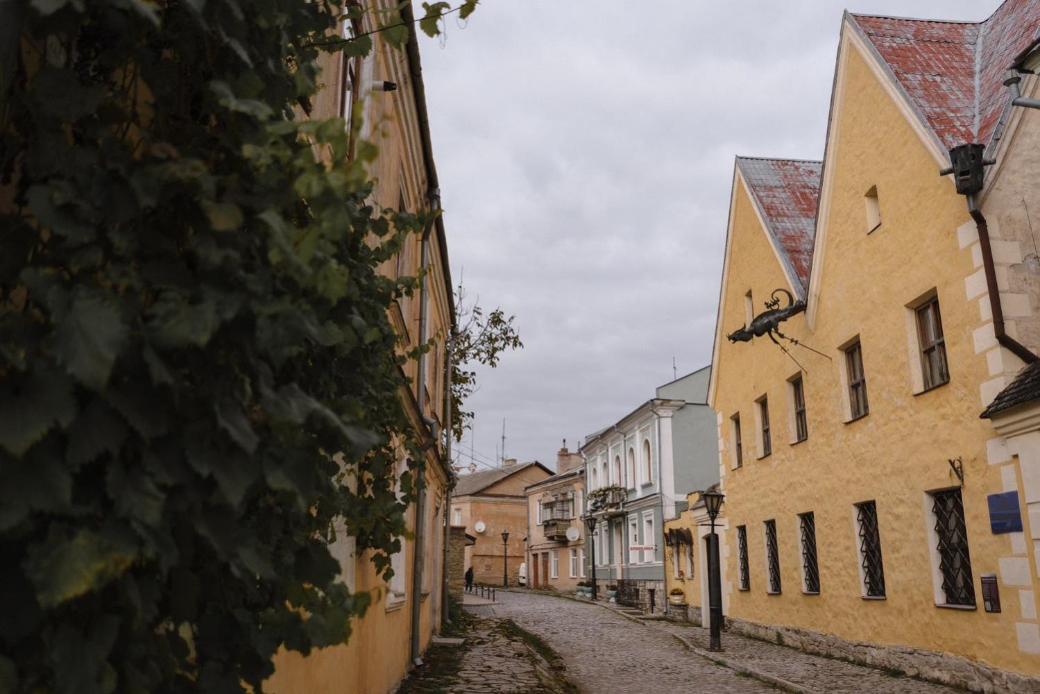 N O C T U R N E Kamianets-Podilskyi Quarto foto